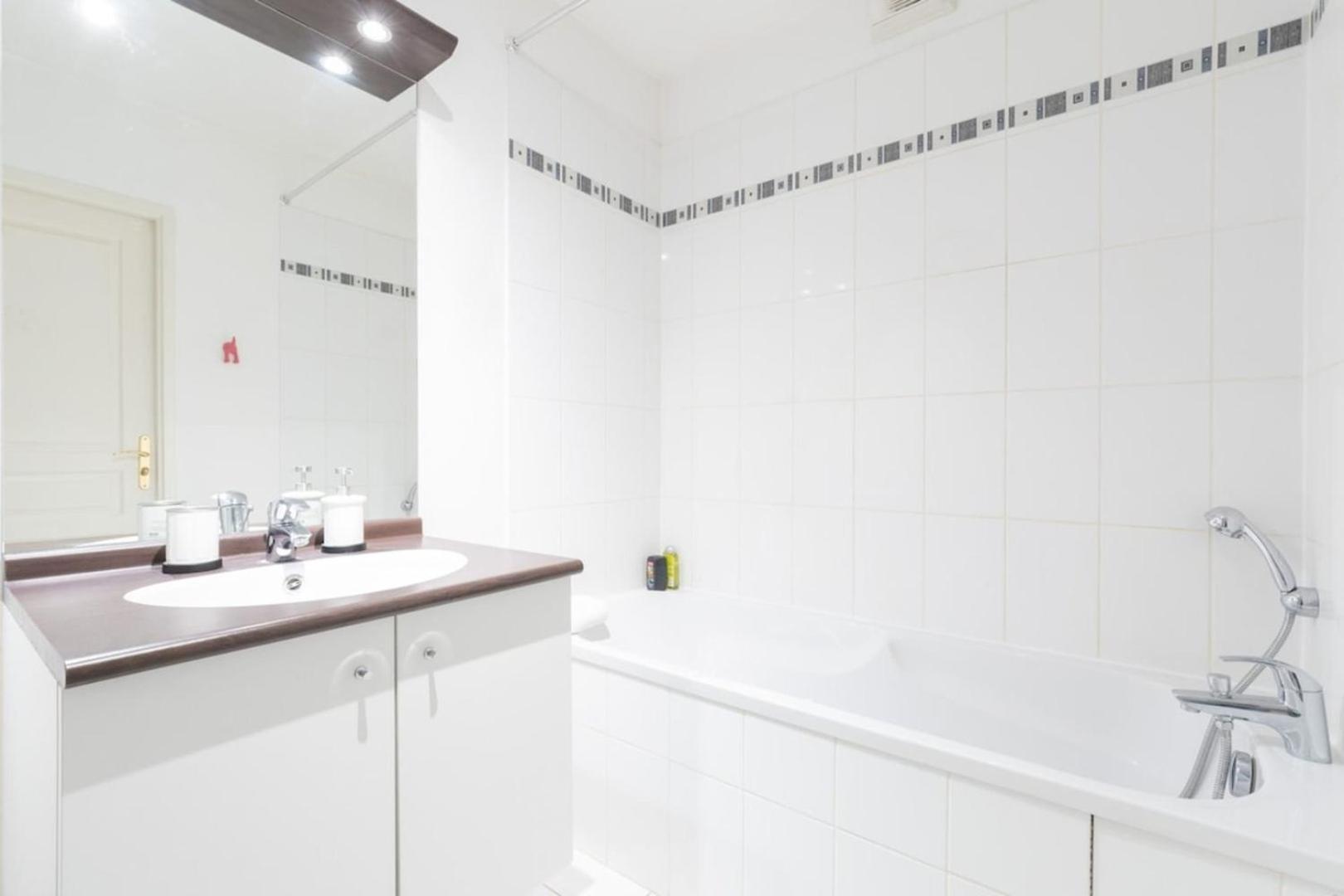 Euratechnologies - Bright Apartment With Parking Rijsel Buitenkant foto